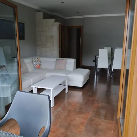 Piso En A Lanzada * 桑亨霍